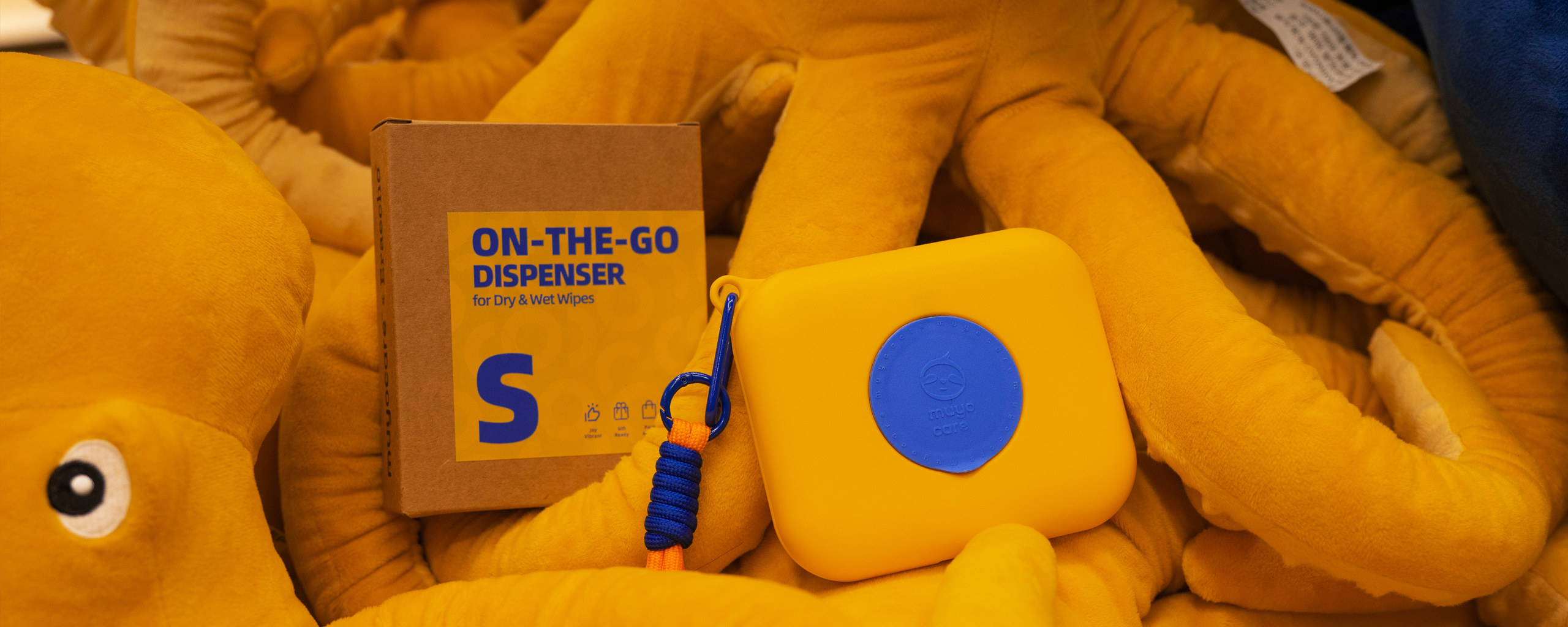 Portable Wipes Case Persimmon & Snow